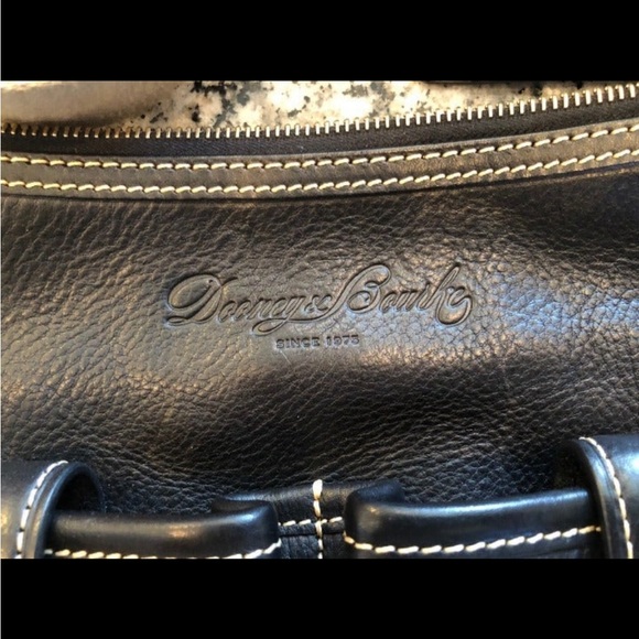 Dooney and Bourke Cross body - Picture 2 of 8